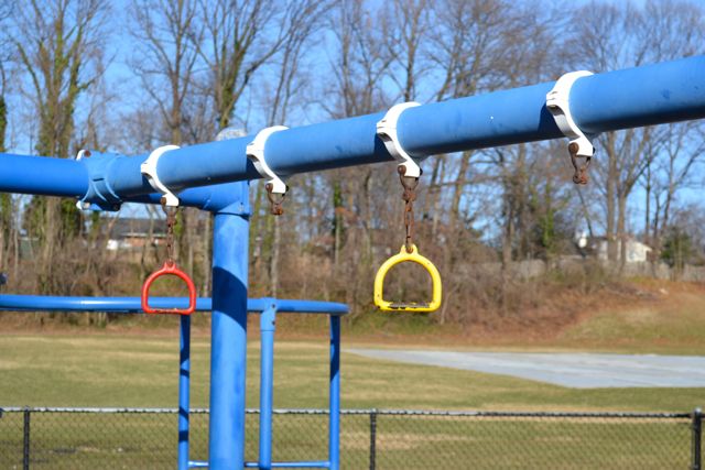 Barefoot and pregnant_Not